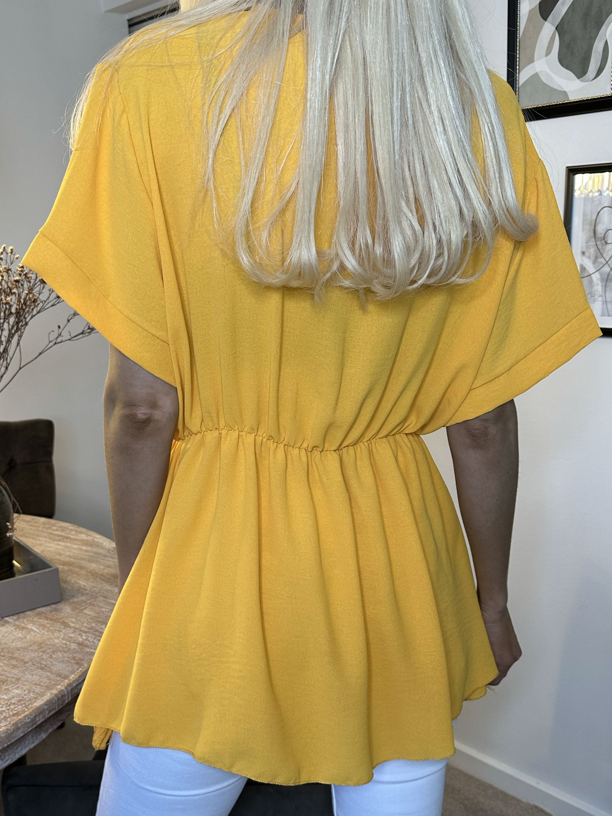 Hermina - Söt blus med gummiband i midjan